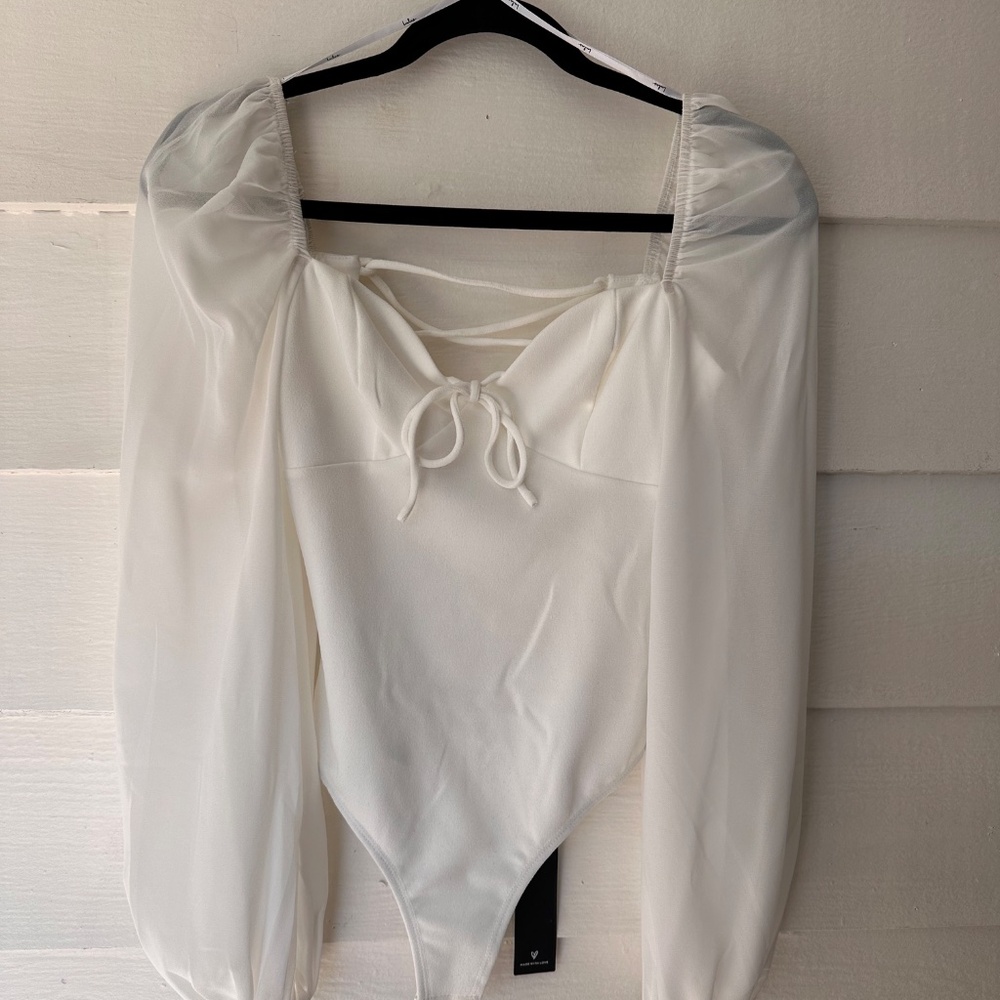NWT Lulus White Lace-Up Long Sleeve Bodysuit